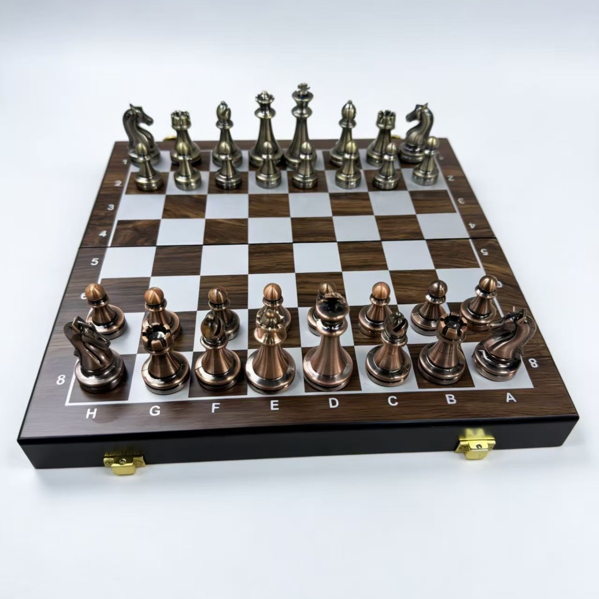 Metalowy zestaw do gry w szach – Chess Set Wooden recenzja i cena